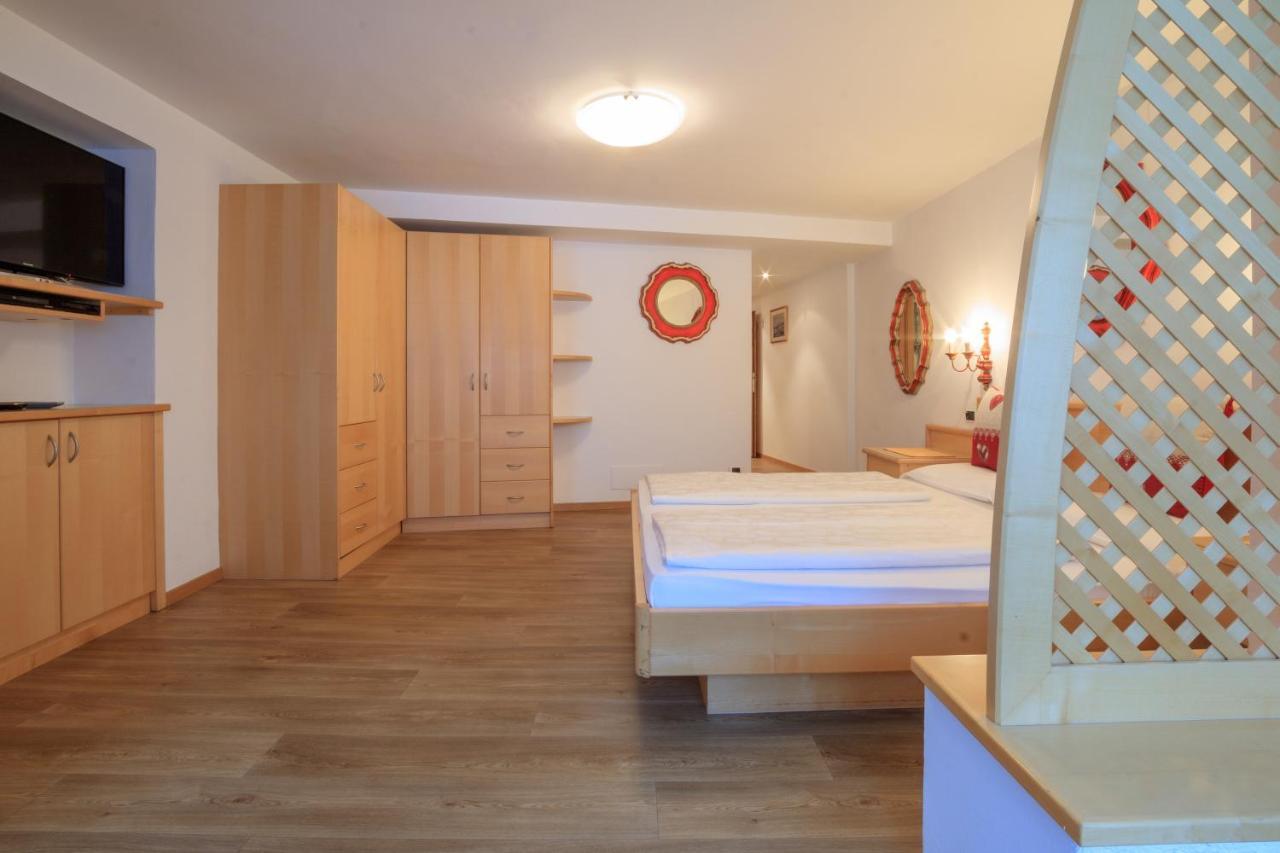 Hotel Garni Snaltnerhof Ortisei Ngoại thất bức ảnh